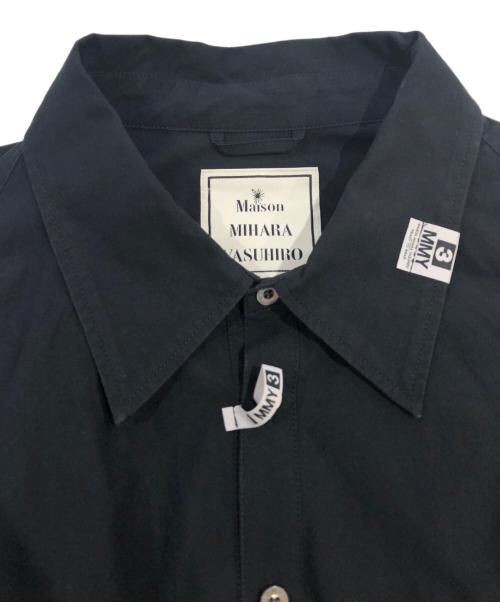 Maison MIHARA YASUHIRO（メゾン ミハラ ヤスヒロ）Maison MIHARA YASUHIRO (メゾン ミハラ ヤスヒロ) STUDIOUS (ステュディオス) バックオープンクロップド長袖シャツ ブラック サイズ:38の古着・服飾アイテム