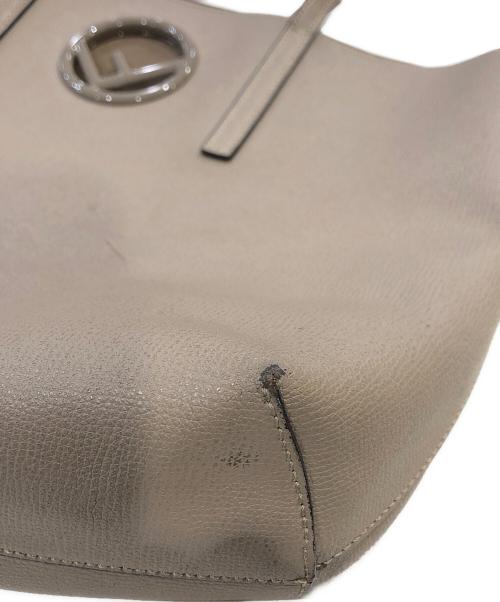 FENDI（フェンディ）FENDI (フェンディ) エフ イズ フェンディロゴレザーショッパートートバッグ ベージュ サイズ:-の古着・服飾アイテム