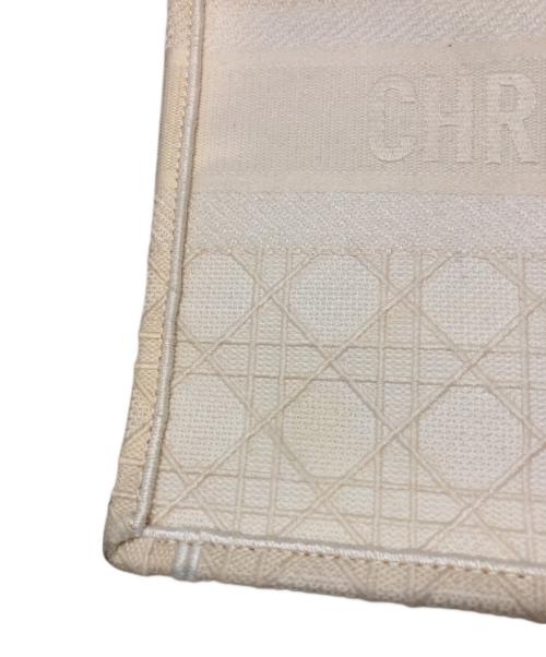 Christian Dior（クリスチャン ディオール）Christian Dior (クリスチャン ディオール) ブックトートバッグミディアム ホワイトの古着・服飾アイテム
