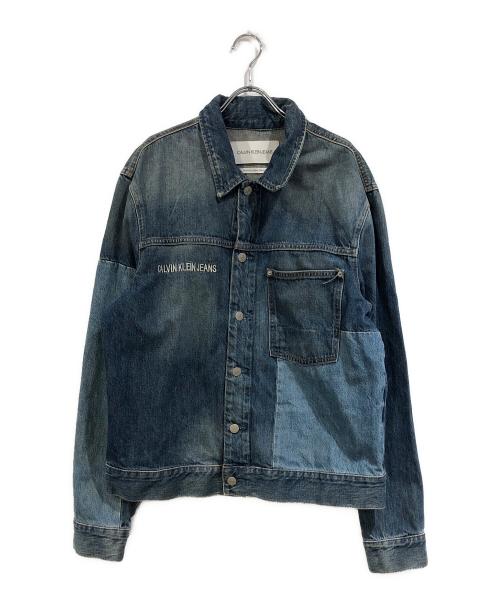 Calvin Klein Jeans（カルバンクラインジーンズ）Calvin Klein Jeans (カルバンクラインジーンズ) トラッカー デニム ジャケット インディゴ サイズ:SIZE Lの古着・服飾アイテム