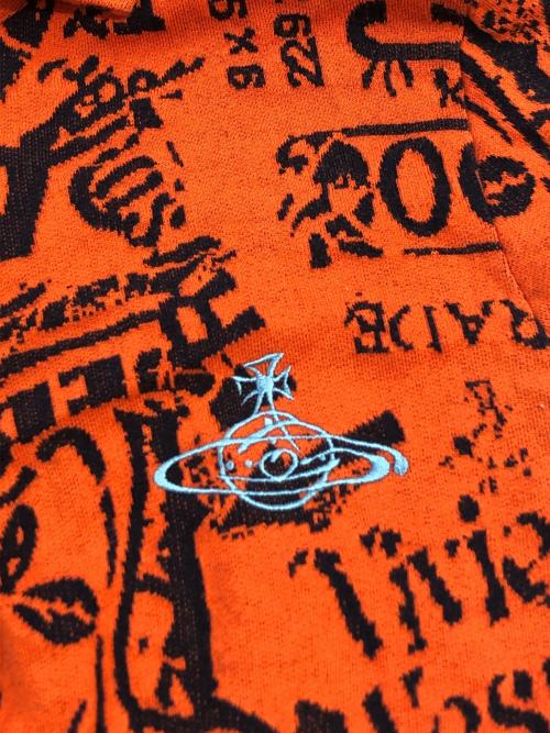Vivienne Westwood man（ヴィヴィアン ウェストウッド マン）Vivienne Westwood man (ヴィヴィアン ウェストウッド マン) オーブ刺繍総柄ポロシャツ オレンジ サイズ:SIZE 44の古着・服飾アイテム