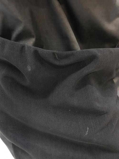 Patagonia（パタゴニア）Patagonia (パタゴニア) ウルトラライト・ブラックホール・トート・パック ブラックの古着・服飾アイテム