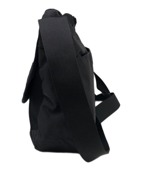 SUPREME（シュプリーム）Supreme (シュプリーム) Small Messenger Bag ブラックの古着・服飾アイテム