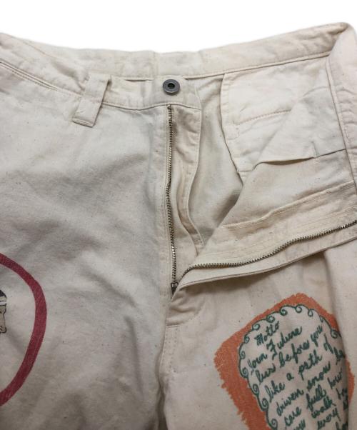 WESTOVERALLS（ウエストオーバーオールズ）WESTOVERALLS (ウエストオーバーオールズ) Are You Different (アーユーディファレント) MEMORIAL TROUSERS アイボリー サイズ:SIZE 81cm (W32)の古着・服飾アイテム