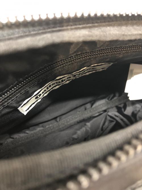 Onitsuka Tiger（オニツカタイガー）Onitsuka Tiger (オニツカタイガー) SMALL MESSENGER BAG ブラックの古着・服飾アイテム