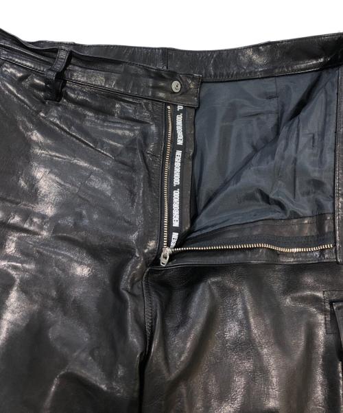 NEIGHBORHOOD（ネイバーフッド）NEIGHBORHOOD (ネイバーフッド) LEATHER CARGO SHORT PANTS ブラック サイズ:SIZE Lの古着・服飾アイテム