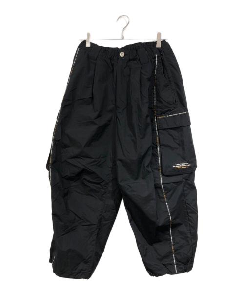 TIGHTBOOTH PRODUCTION（タイトブースプロダクション）TIGHTBOOTH PRODUCTION (タイトブースプロダクション) BlackEyePatch (ブラックアイパッチ) TBEP CARGO PANTS / コラボ ナイロン カーゴパンツ ブラック サイズ:SIZE Mの古着・服飾アイテム