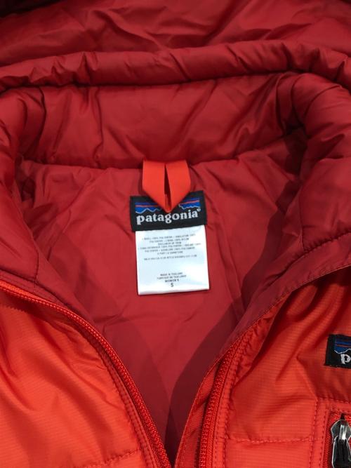 Patagonia（パタゴニア）Patagonia (パタゴニア) パフフーディ オレンジ サイズ:SIZE Sの古着・服飾アイテム