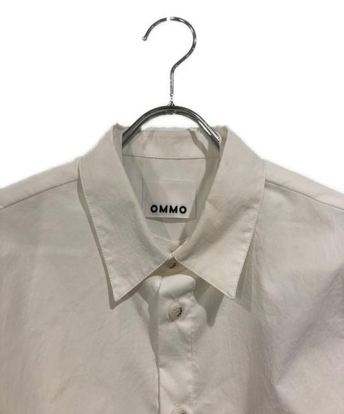 OMMO（オーエムエムオー）OMMO (オーエムエムオー) 2WAY TUCK LAYERED SHIRT ホワイト サイズ:SIZE Freeの古着・服飾アイテム
