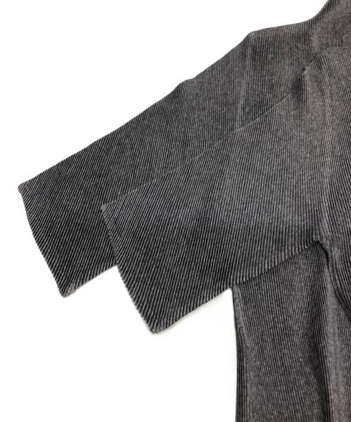 PLEATS PLEASE（プリーツプリーズ）PLEATS PLEASE (プリーツプリーズ) マイクロプリーツカットソー グレー サイズ:SIZE 3の古着・服飾アイテム