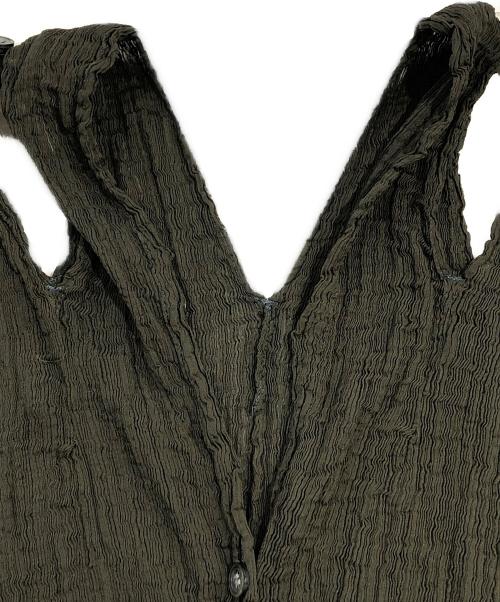 me ISSEY MIYAKE（ミーイッセイ ミヤケ）me ISSEY MIYAKE (ミーイッセイ ミヤケ) ショルダースリットノースリーブカットソー グリーン サイズ:SIZE Freeの古着・服飾アイテム