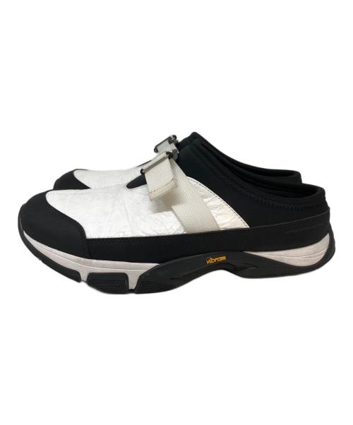 P.G.C.D（ペー・ジェー・セー・デ）P.G.C.D (ペー・ジェー・セー・デ) prot mule ミュールスリッポンスニーカー ホワイト×ブラック サイズ:SIZE 43の古着・服飾アイテム