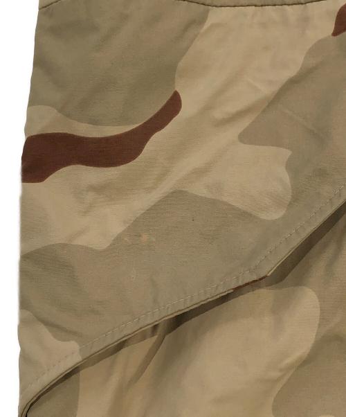 US ARMY（ユーエスアーミー）US ARMY (ユーエスアーミー) DESERT CAMO ECWCS PARKA ベージュ×ブラウン サイズ:SIZE Mの古着・服飾アイテム