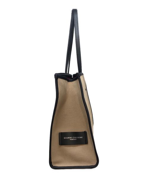 GIANNI CHIARINI（ジャンニ キアリーニ）GIANNI CHIARINI (ジャンニ キアリーニ) ミニポーチ付 トートバッグ ベージュの古着・服飾アイテム
