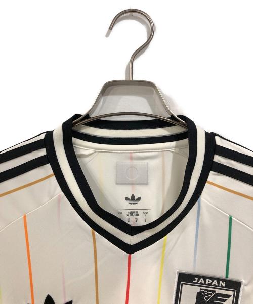 adidas（アディダス）adidas (アディダス) サッカー日本代表 2026 アウェイ レプリカ ユニフォーム ホワイト サイズ:SIZE 2XLの古着・服飾アイテム