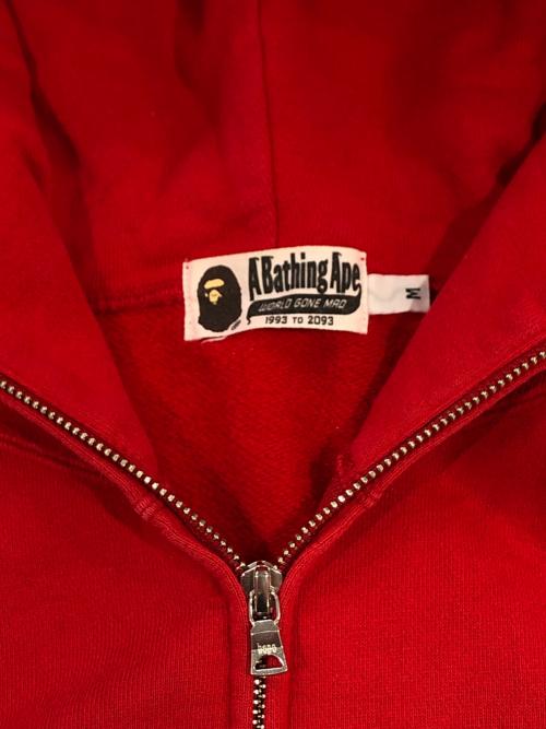 A BATHING APE（アベイシングエイプ）A BATHING APE (アベイシングエイプ) フルジップパーカー レッド サイズ:SIZE Mの古着・服飾アイテム