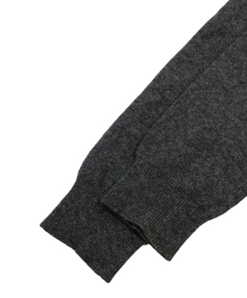 PLAY COMME des GARCONS（プレイコムデギャルソン）PLAY COMME des GARCONS (プレイコムデギャルソン) ハートワッペンウールニットカーディガン グレー サイズ:SIZE Mの古着・服飾アイテム