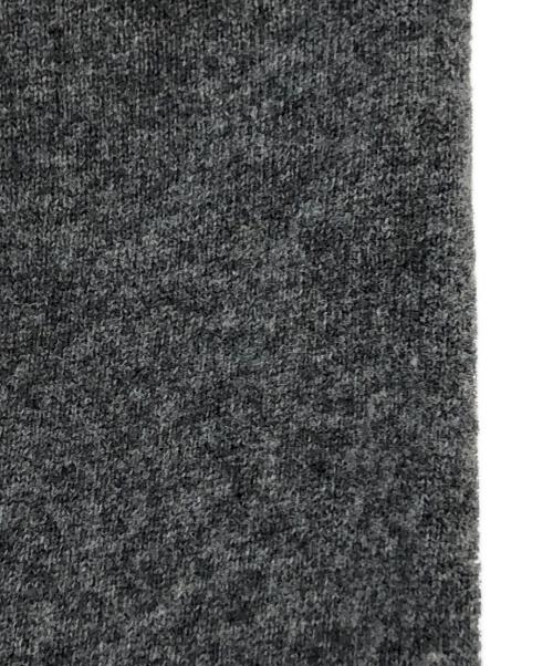 PLAY COMME des GARCONS（プレイコムデギャルソン）PLAY COMME des GARCONS (プレイコムデギャルソン) ハートワッペンウールニットカーディガン グレー サイズ:SIZE Mの古着・服飾アイテム