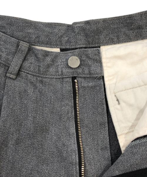 Graphpaper（グラフペーパー）Graphpaper (グラフペーパー) Colorfast Denim Two Tuck Pants グレー サイズ:SIZE 1の古着・服飾アイテム