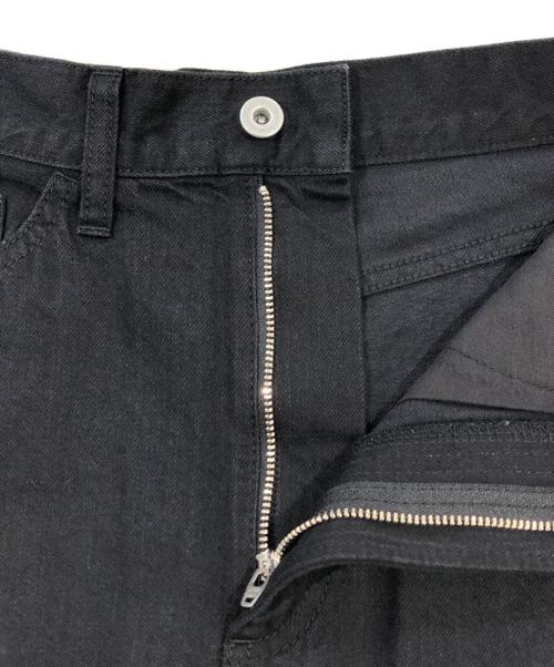 HERALBONY（ヘラルボニー）HERALBONY (ヘラルボニー) デニムスカート「タイトル不明」 ブラック サイズ:SIZE Mの古着・服飾アイテム