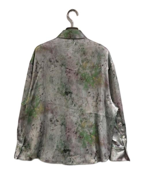 HERALBONY（ヘラルボニー）HERALBONY (ヘラルボニー) サテンシャツ【タイトル不明】 ライトグレー サイズ:SIZE Freeの古着・服飾アイテム