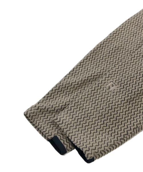 Patagonia（パタゴニア）Patagonia (パタゴニア) R1エア・クルー プルオーバーフリーストップス ベージュ サイズ:SIZE Mの古着・服飾アイテム