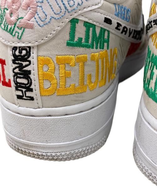 NIKE（ナイキ）NIKE (ナイキ) AIR FORCE 1 07’ LV8 LOW ローカットスニーカー ホワイト×マルチカラー サイズ:29の古着・服飾アイテム
