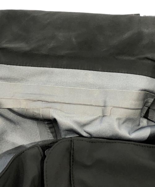 KOTIBEAUTY&YOUTH（コティ ビューティ＆ユース）KOTIBEAUTY&YOUTH (コティ ビューティ＆ユース) SHIELD MULTI POCKET STAND COLLAR JACKET オリーブ サイズ:SIZE Mの古着・服飾アイテム