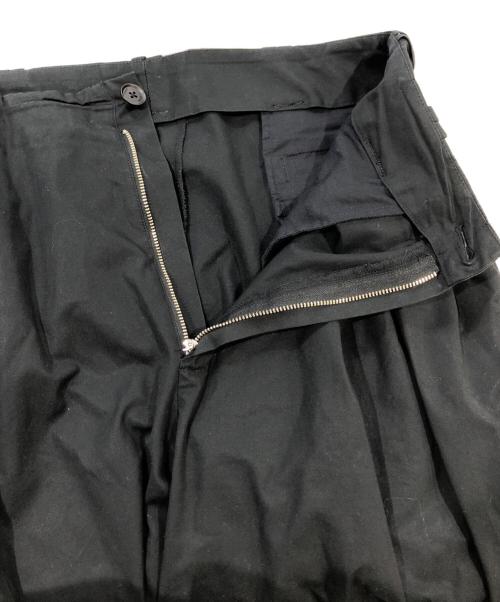 YOKE（ヨーク）YOKE (ヨーク) Cotton Gabardine 3pleated Wide-leg Trousers ブラック サイズ:SIZE 3の古着・服飾アイテム
