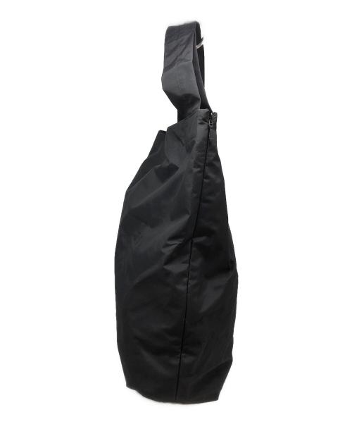ELLA（エラ）eLLa (エラ) HRINK PIPE BAG ブラックの古着・服飾アイテム