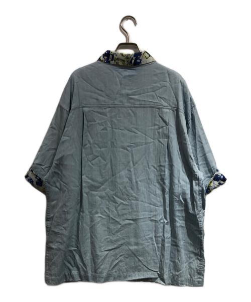 HERALBONY（ヘラルボニー）HERALBONY (ヘラルボニー) ブリーチデニムアートコンビシャツ「タイトル不明」 スカイブルー サイズ:SIZE Lの古着・服飾アイテム