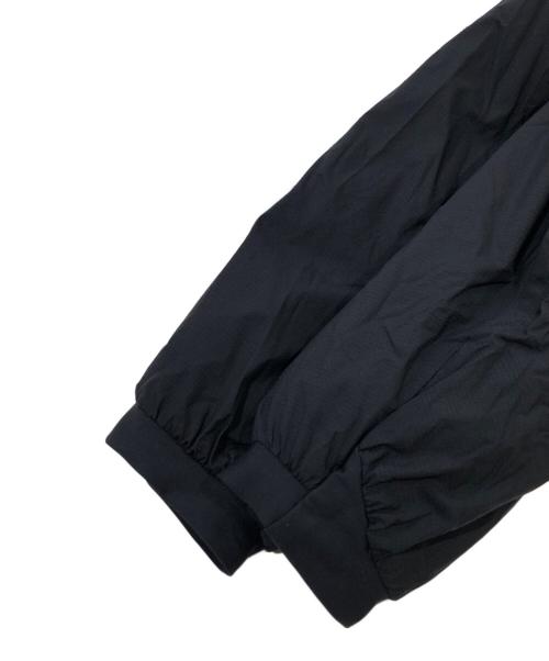 ARC'TERYX（アークテリクス）ARC'TERYX (アークテリクス) ATOM HOODY M / アトムフーディー ブラック サイズ:SIZE Mの古着・服飾アイテム