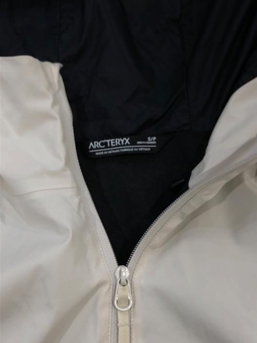 ARC'TERYX（アークテリクス）ARC'TERYX (アークテリクス) Solano Hoody ベージュ サイズ:SIZE Sの古着・服飾アイテム