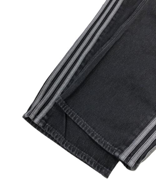 adidas（アディダス）adidas (アディダス) ファイヤーバード アディカラー デニム パンツ ブラック サイズ:SIZE 32の古着・服飾アイテム