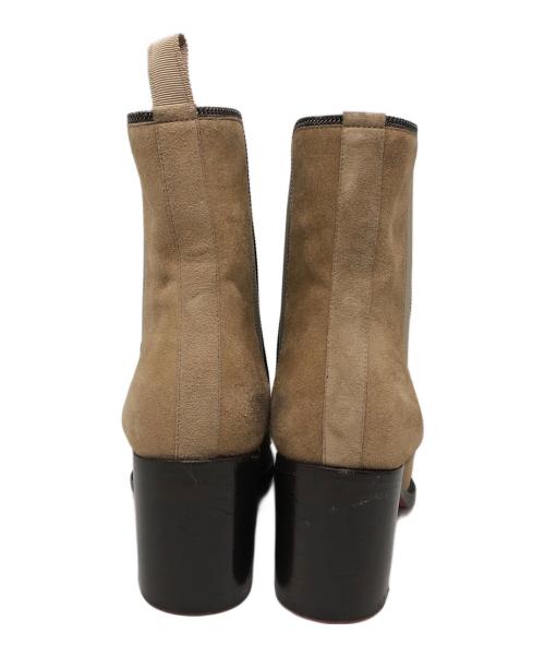 Christian Louboutin（クリスチャン・ルブタン）Christian Louboutin (クリスチャン・ルブタン) スパイクスタッズサイドゴアブーツ ベージュ サイズ:SIZE 40の古着・服飾アイテム