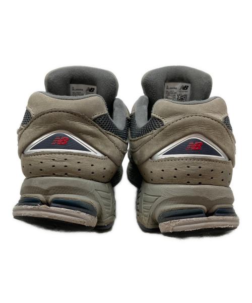 NEW BALANCE（ニューバランス）NEW BALANCE (ニューバランス) 2002R ローカットスニーカー グレー×カーキ サイズ:SIZE 26.5cmの古着・服飾アイテム