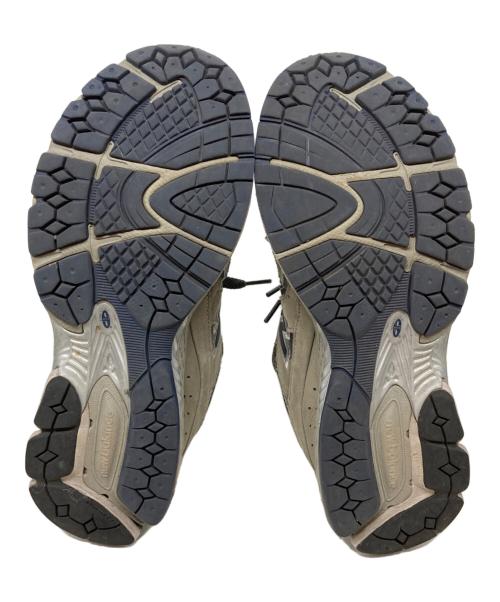NEW BALANCE（ニューバランス）NEW BALANCE (ニューバランス) 2002R ローカットスニーカー グレー×カーキ サイズ:SIZE 26.5cmの古着・服飾アイテム