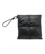 BOTTEGA VENETAボッテガベネタ）の古着「Intrecciato Paper Calf Leather Padded Square Pouch」｜ブラック