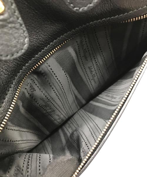 Salvatore Ferragamo（サルヴァトーレ フェラガモ）Salvatore Ferragamo (サルヴァトーレ フェラガモ) Fanya Leather Chain Handle Bag ブラックの古着・服飾アイテム