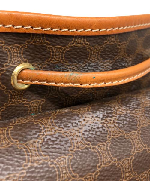 CELINE（セリーヌ）CELINE (セリーヌ) フロントベルト ロゴチャーム PVC レザー バッグパック リュック ブラウンの古着・服飾アイテム