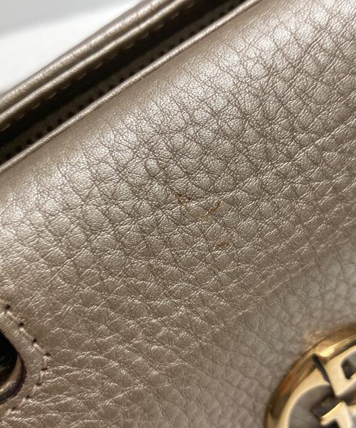GUCCI（グッチ）GUCCI (グッチ) ダブルGディティール ロゴハンドバッグ ゴールドの古着・服飾アイテム
