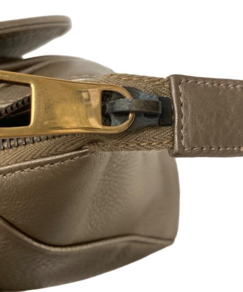 GUCCI（グッチ）GUCCI (グッチ) ダブルGディティール ロゴハンドバッグ ゴールドの古着・服飾アイテム