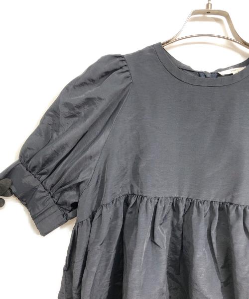 YORI（ヨリ）yori (ヨリ) ショートパフギャザーブラウス ネイビー サイズ:36の古着・服飾アイテム