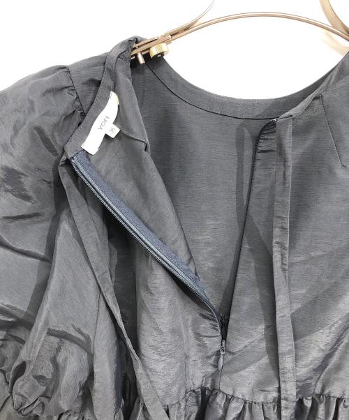 YORI（ヨリ）yori (ヨリ) ショートパフギャザーブラウス ネイビー サイズ:36の古着・服飾アイテム