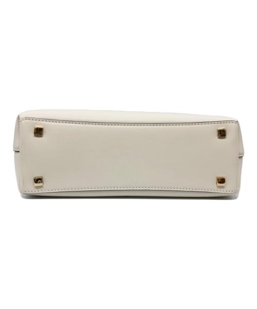 JIMMY CHOO（ジミーチュウ）JIMMY CHOO (ジミーチュウ) ボンボンスモールトートバッグ ホワイトの古着・服飾アイテム