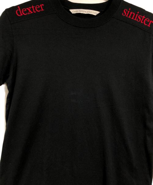 JOHN LAWRENCE SULLIVAN（ジョン ローレンス サリバン）JOHN LAWRENCE SULLIVAN (ジョン ローレンス サリバン) dexter sinister 刺繍Tシャツ ブラック サイズ:Xの古着・服飾アイテム