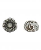 GUCCIグッチ）の古着「ダブルG フラワー スタッズ ピアス」