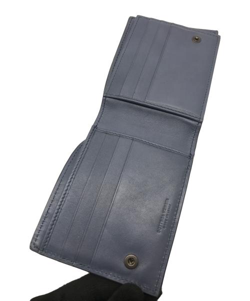 BOTTEGA VENETA（ボッテガベネタ）BOTTEGA VENETA (ボッテガベネタ) イントレチャート2つ折り財布 ブルーの古着・服飾アイテム