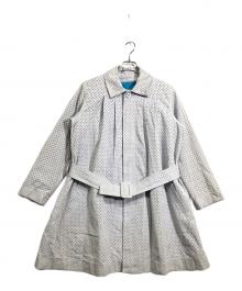 ISSEY MIYAKE（イッセイミヤケ）の古着「カットワークデザインプリーツコート」｜グレー