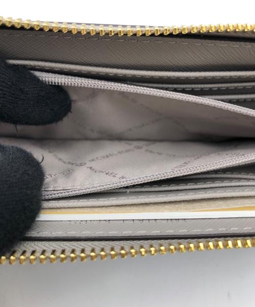 MICHAEL KORS（マイケル・コース）MICHAEL KORS (マイケル・コース) L字ジップウォレット グレーの古着・服飾アイテム